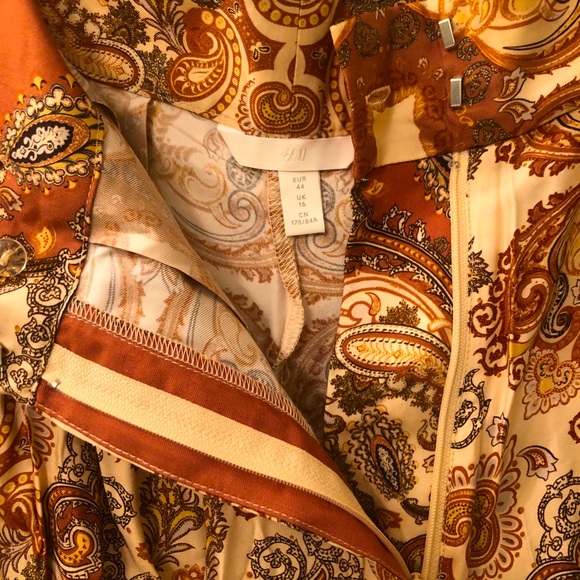 Boho Patterned Shorts - Picture 3 of 3